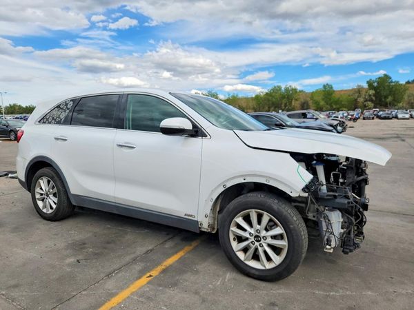 2019 KIA SORENTO L, LX, S — Passenger 3/4