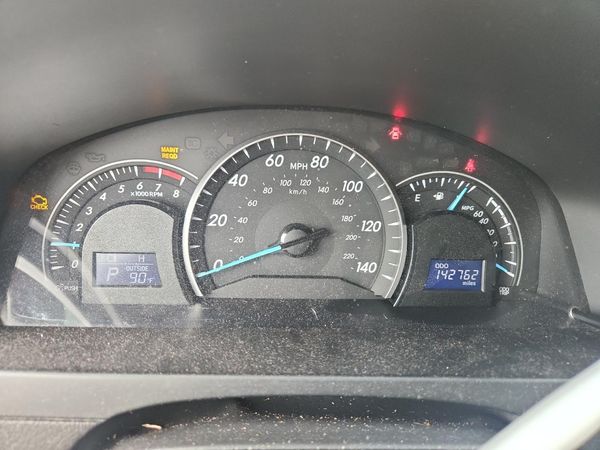 2012 TOYOTA CAMRY