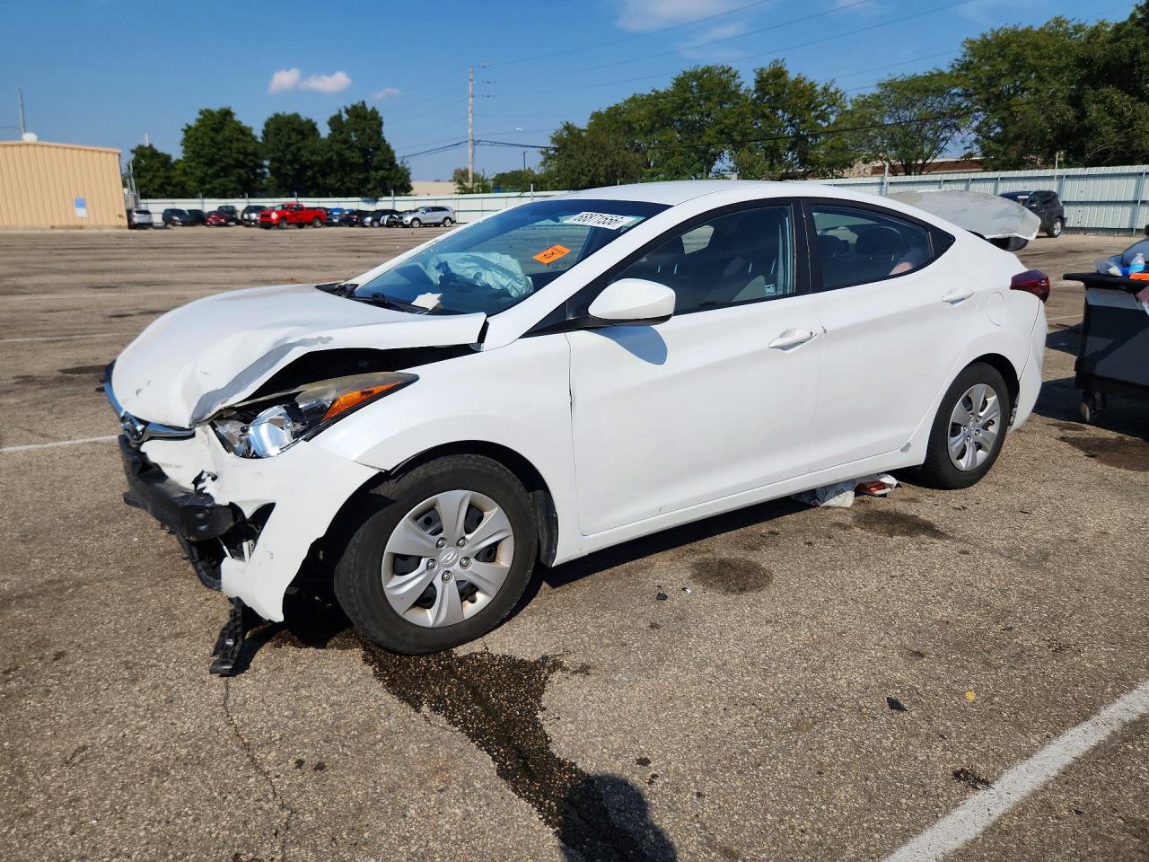 2016 HYUNDAI ELANTRA — Front 3/4