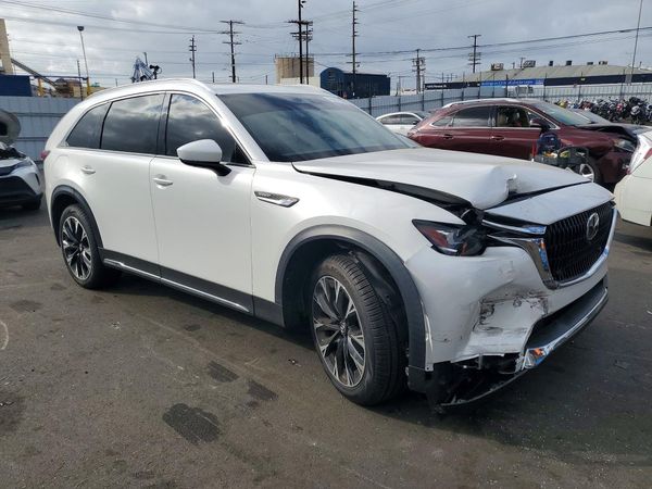 2024 MAZDA CX-90 Premium Plus Package — Passenger 3/4