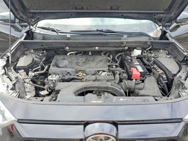 2021 TOYOTA RAV4 — Engine bay