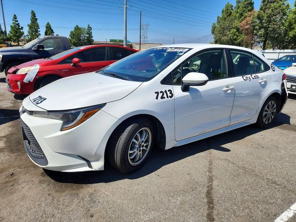 2022 TOYOTA COROLLA