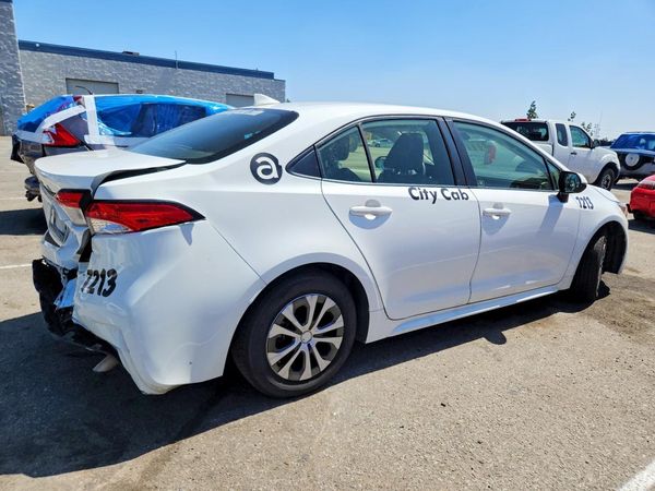 2022 TOYOTA COROLLA LE