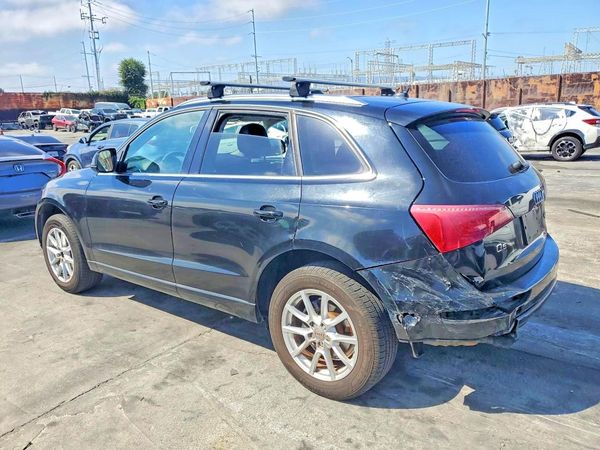 2012 AUDI Q5 Premium