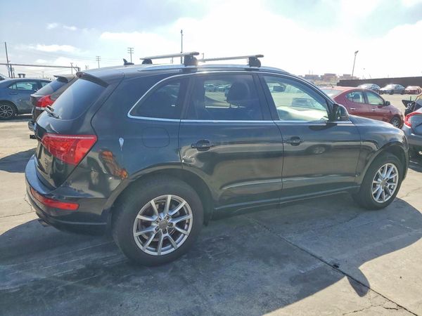 2012 AUDI Q5 Premium