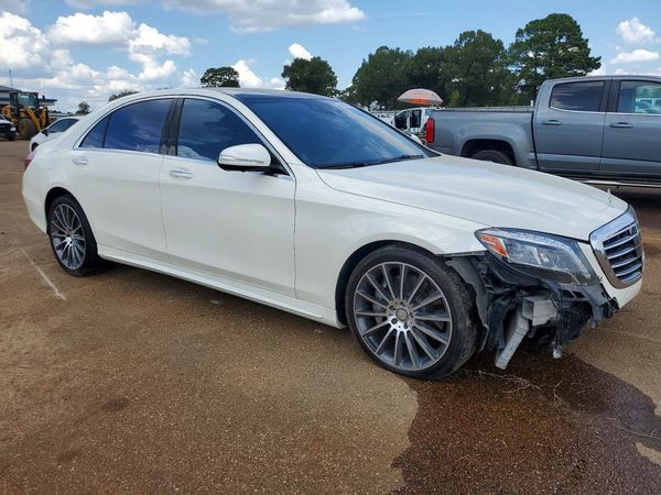 2015 MERCEDES-BENZ S-CLASS S550 — Passenger 3/4