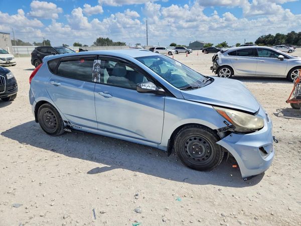 2012 HYUNDAI ACCENT GLS (Middle grade)