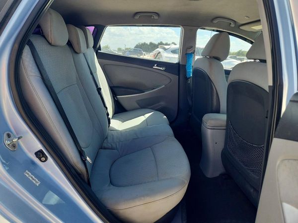 2012 HYUNDAI ACCENT GLS (Middle grade)