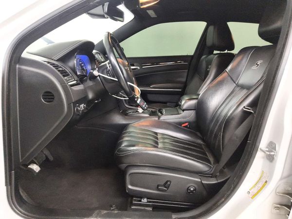 2018 CHRYSLER 300 300S — DENT