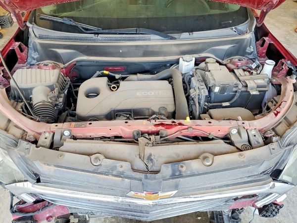 2019 CHEVROLET EQUINOX LT (1LT) — Engine bay