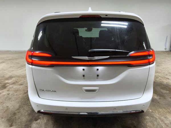 2022 CHRYSLER PACIFICA Touring L — DIRR