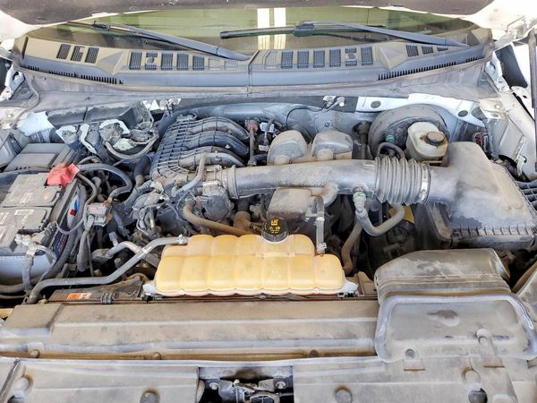 2018 FORD F150 — Engine bay