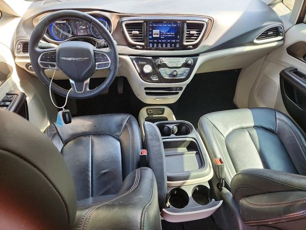 2017 CHRYSLER PACIFICA Touring L