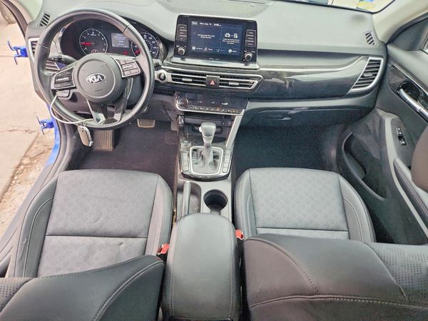 2021 KIA SELTOS EX