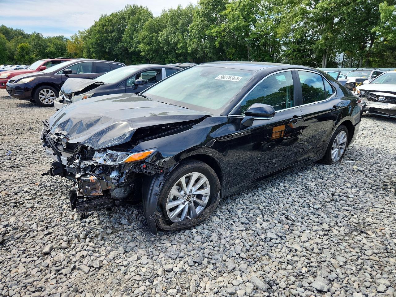 2024 TOYOTA CAMRY LE — Front 3/4