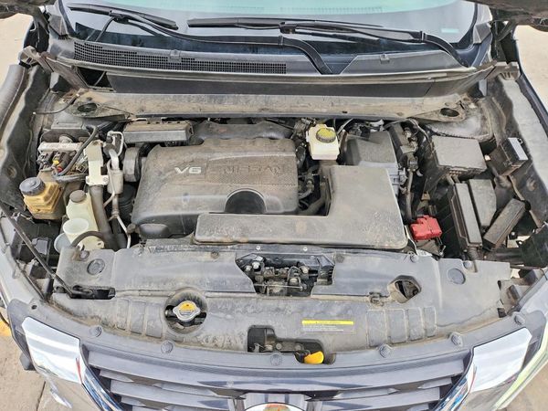 2020 NISSAN PATHFINDER — Engine bay
