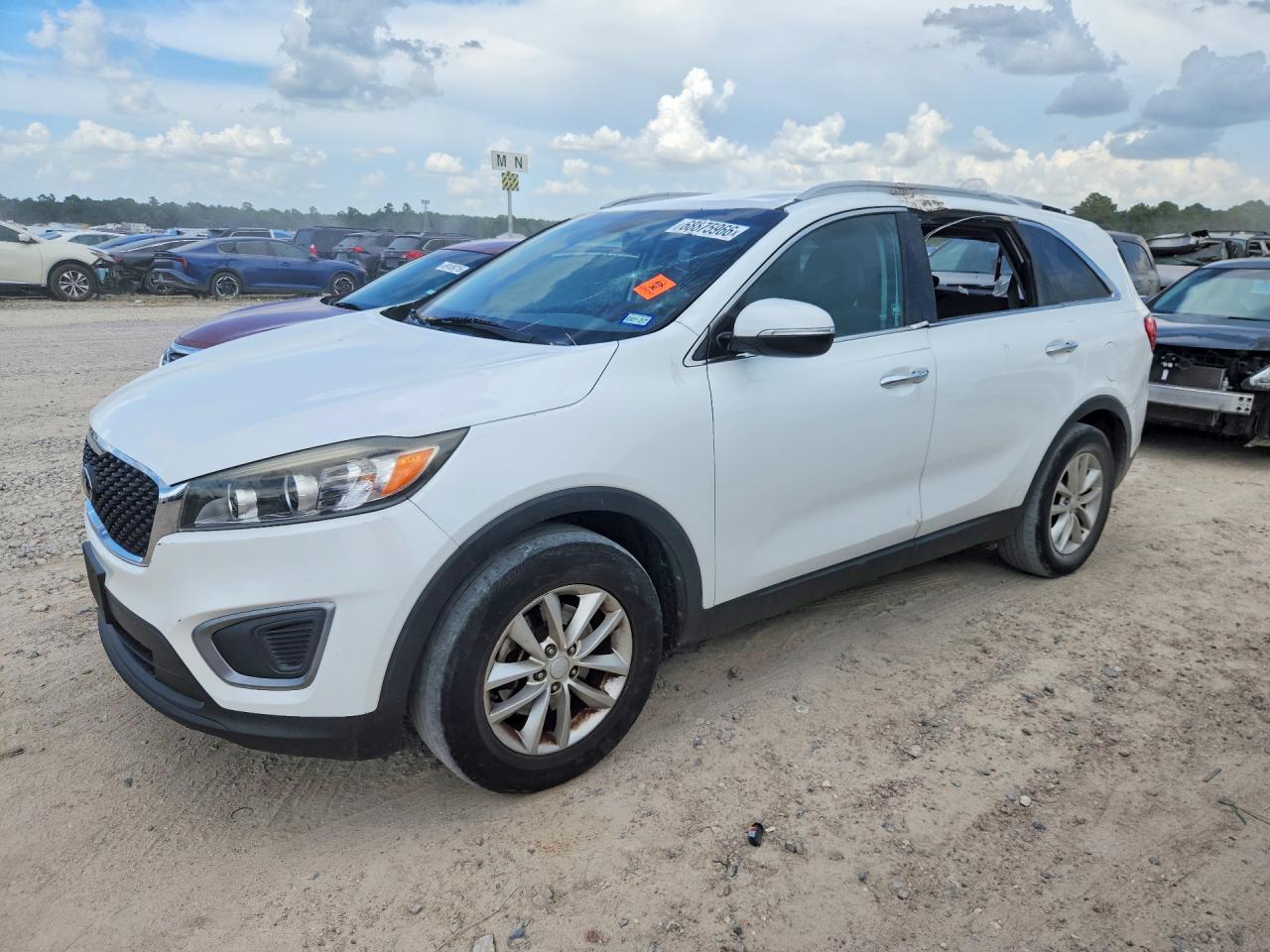 2016 KIA SORENTO — Front 3/4