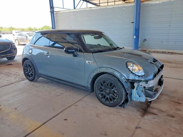 2016 MINI COOPER