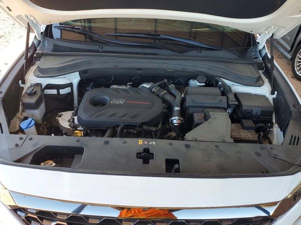 2020 HYUNDAI SANTA FE — Engine bay