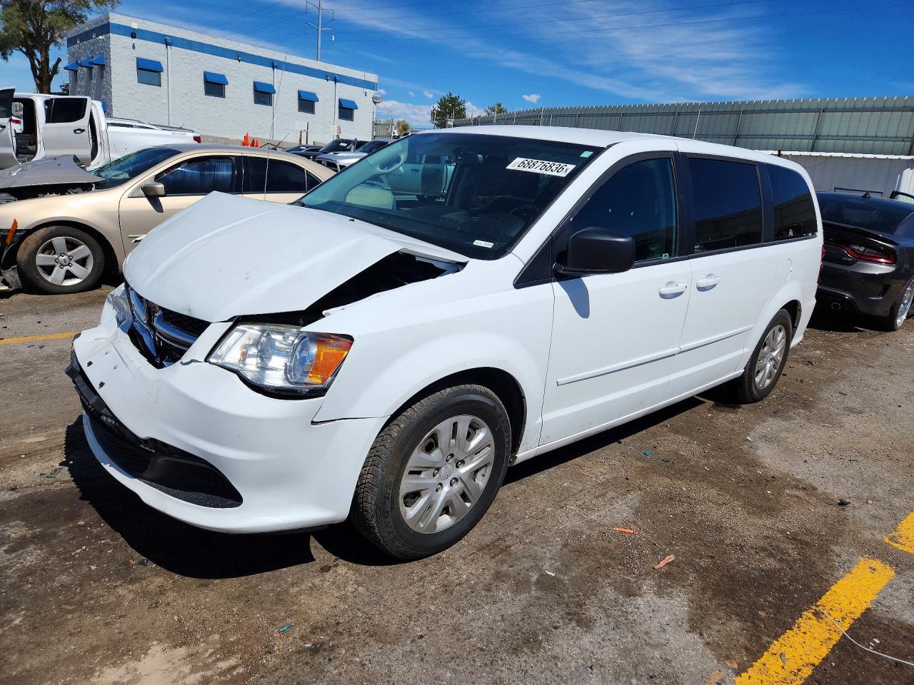2017 DODGE GRAND CARAVAN SE, SXT, Express — Front 3/4
