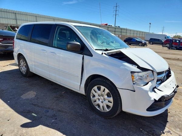 2017 DODGE GRAND CARAVAN SE, SXT, Express — Passenger 3/4
