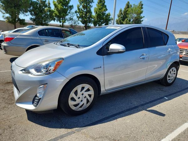 2016 TOYOTA PRIUS