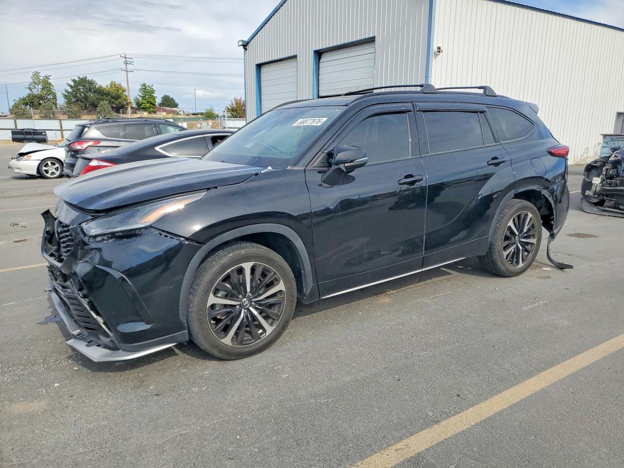 2021 TOYOTA HIGHLANDER XSE Nav & JBL — Front 3/4