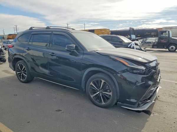 2021 TOYOTA HIGHLANDER XSE Nav & JBL — Passenger 3/4