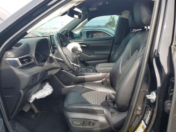 2021 TOYOTA HIGHLANDER XSE Nav & JBL — DENT