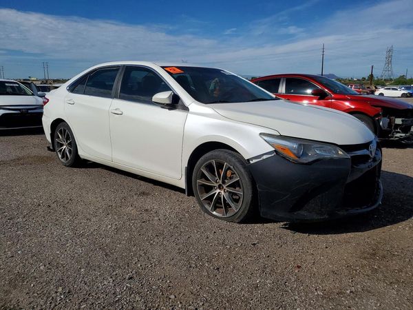 2015 TOYOTA CAMRY