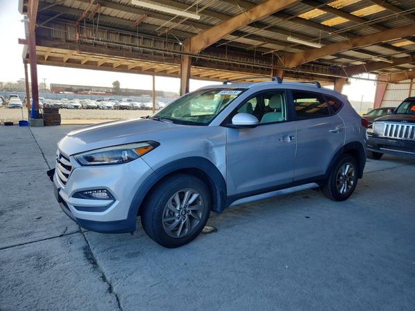 2017 HYUNDAI TUCSON — Front 3/4