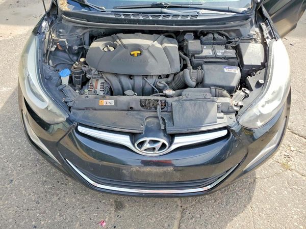 2014 HYUNDAI ELANTRA GLS (Middle)