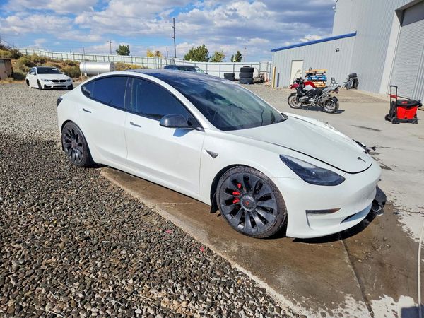 2022 TESLA MODEL 3 — Passenger 3/4