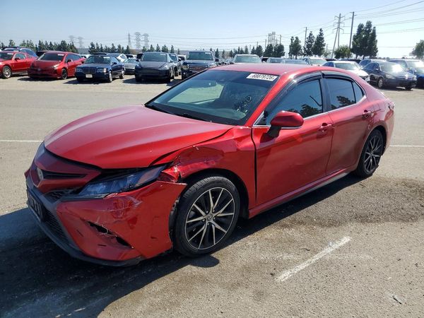 2022 TOYOTA CAMRY SOLA SE — Front 3/4