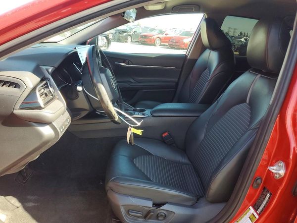 2022 TOYOTA CAMRY SOLA SE — DENT