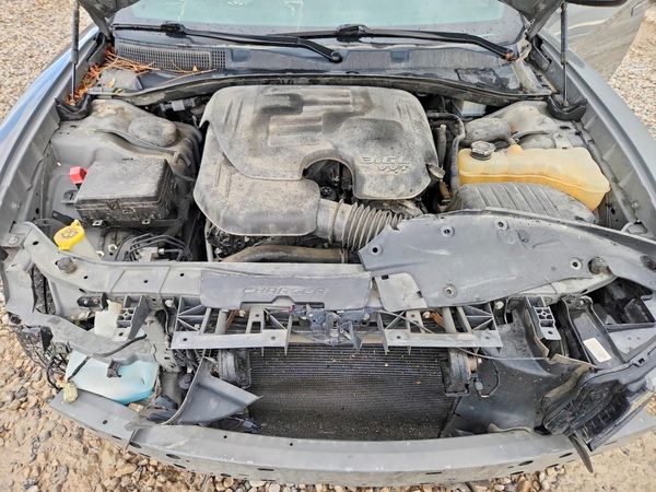 2019 DODGE CHARGER — Engine bay