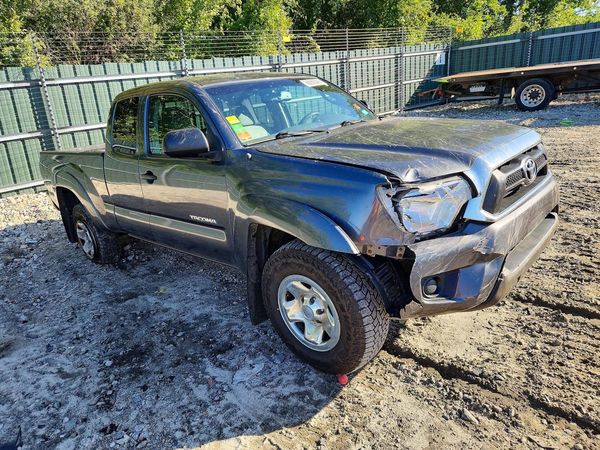 2013 TOYOTA TACOMA Delux — Passenger 3/4