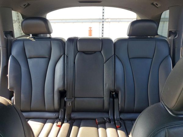 2017 AUDI Q7 quattro Premium