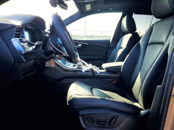 2024 AUDI Q8 — DENT