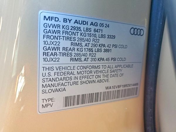 2024 AUDI Q8 — VINS