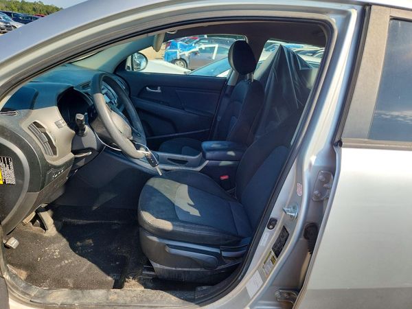 2015 KIA SPORTAGE GL - Middle-low — DENT