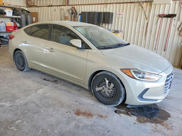 2017 HYUNDAI ELANTRA SE Base — Passenger 3/4