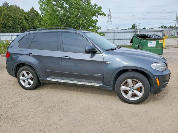 2012 BMW X5 xDrive35i — Passenger 3/4