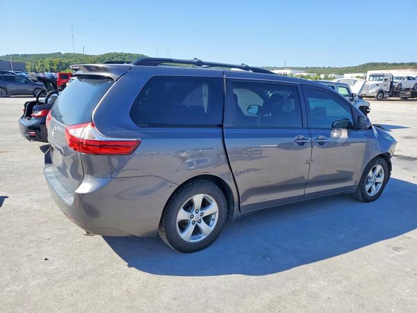 2015 TOYOTA SIENNA — PSRA