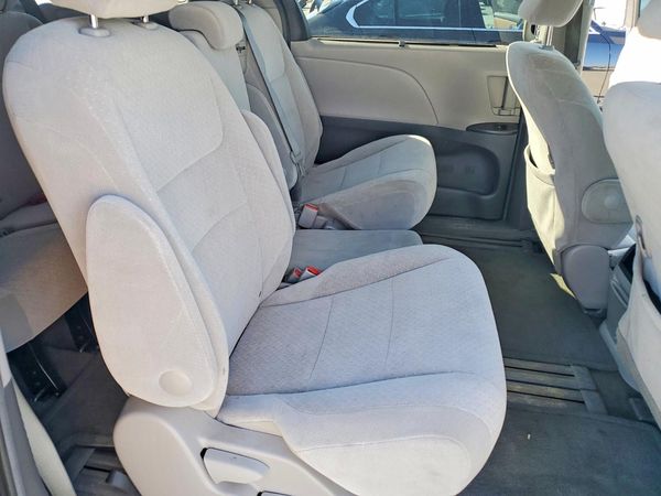 2015 TOYOTA SIENNA — PSRS