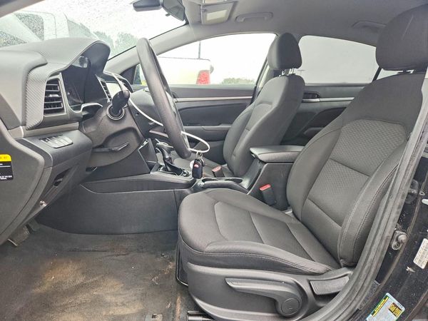 2019 HYUNDAI ELANTRA — DENT