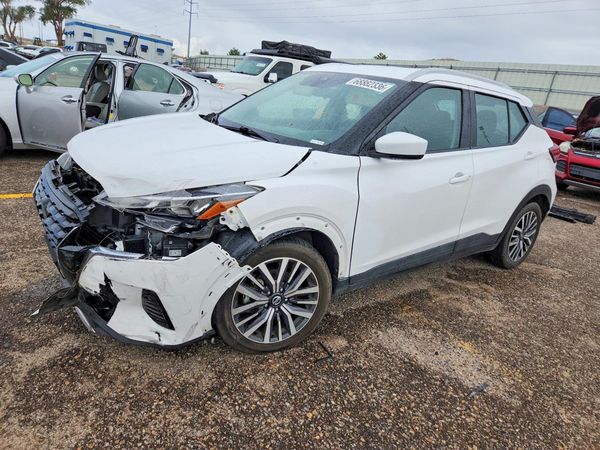 2021 NISSAN KICKS — Front 3/4