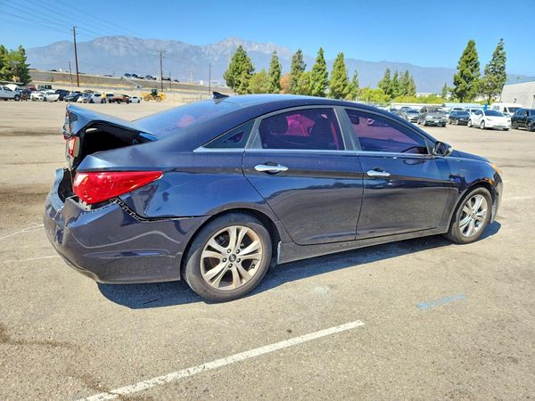 2012 HYUNDAI SONATA Middle level