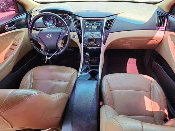 2012 HYUNDAI SONATA Middle level