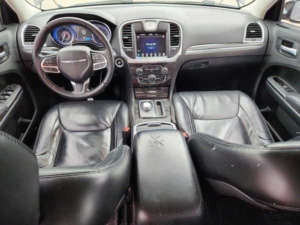2017 CHRYSLER 300 Limited